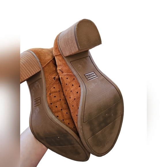 TOMS Cinnamon Suede Peep Toe Majorca Perforated Fringe Booties sz 9 - Picture 6 of 7